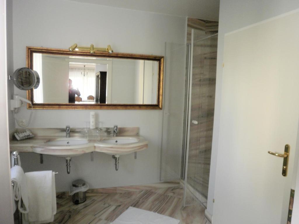 Stadtvilla Auerhahn Vöcklabruck Quarto foto